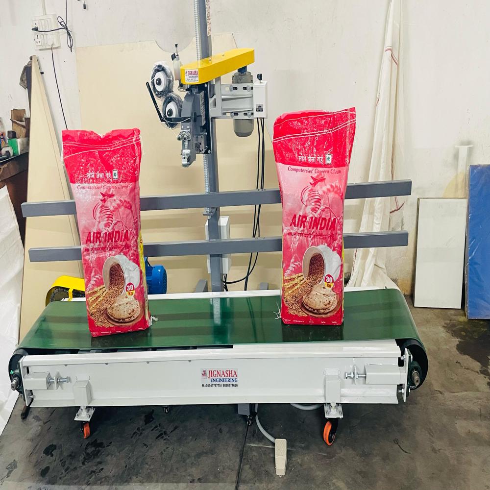 Bag Closing Machine With Belt Conveyor