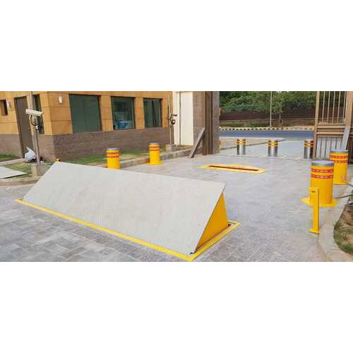 Crash Rated Hydraulic Road Blocker