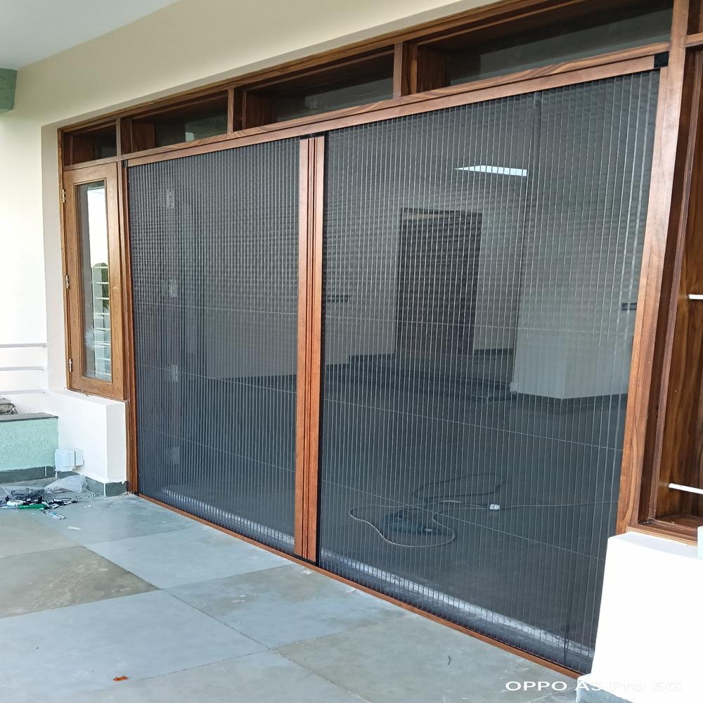 Pleated Mosquito Mesh - Color: Brown