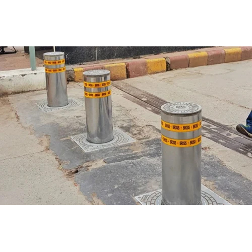 Cylindrical Blocking Bollard