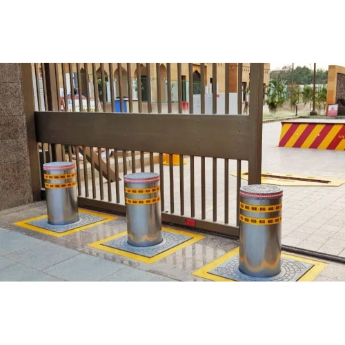 Cylindrical Blocking Bollard