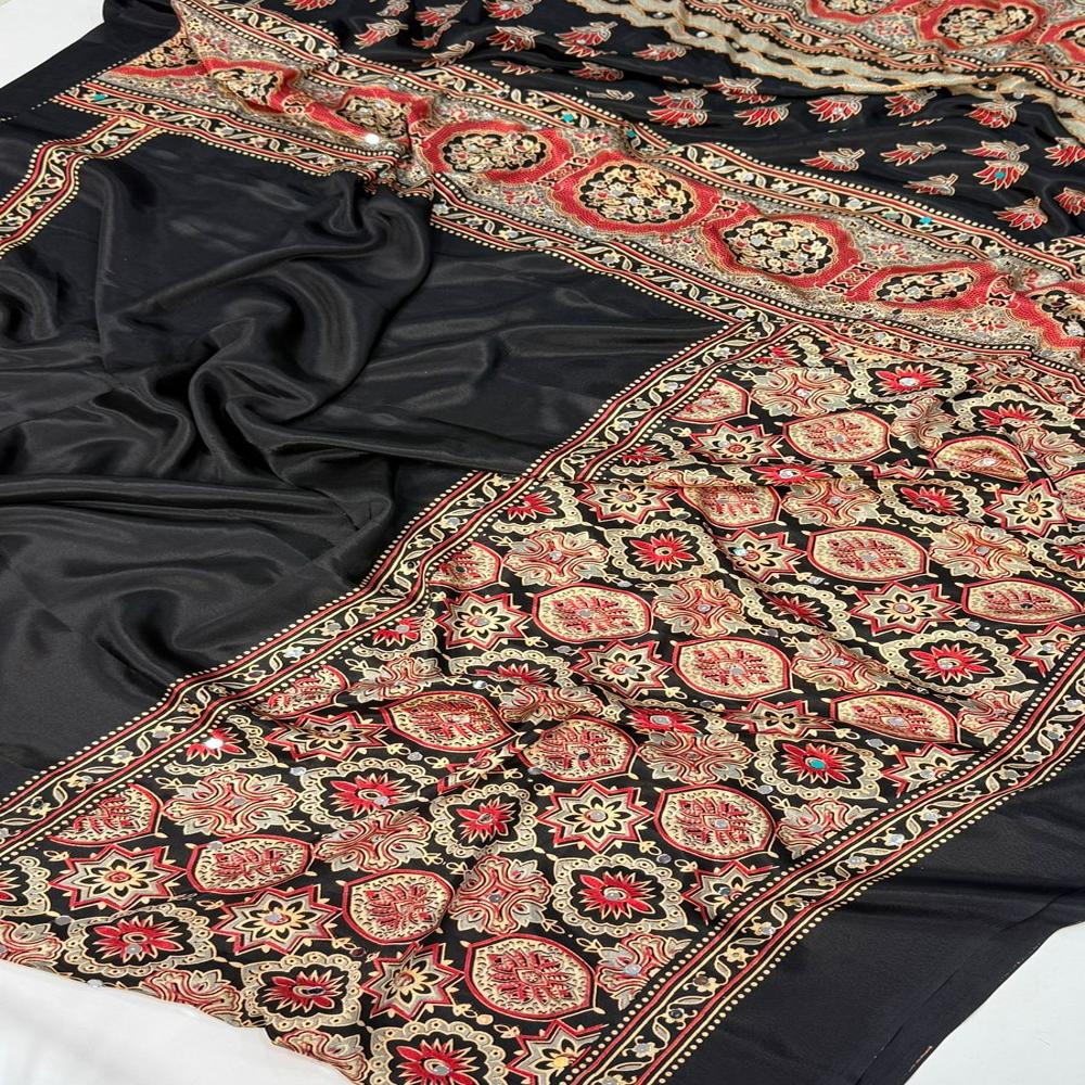 Ladies Saree - Color: As Per Images