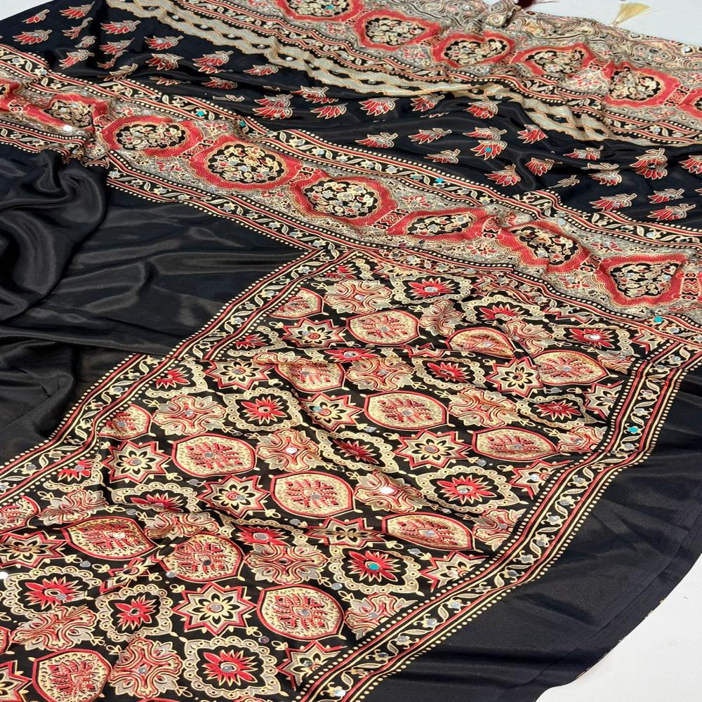 Ladies Saree - Color: As Per Images