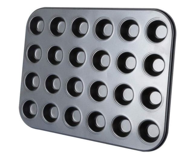 TEFLON MUFFIN TRAY HEAVY 21.5N  X15.5 N