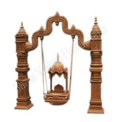 लकड़ी पर लटकने वाले मंदिर