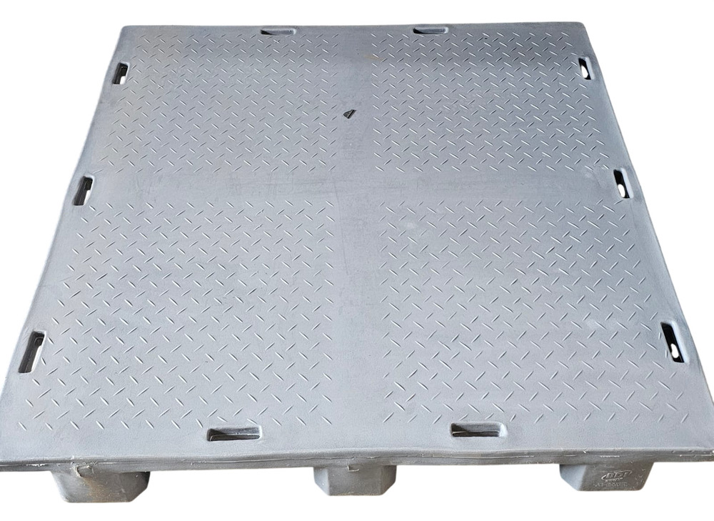 1200 x 1200 mm Industrial Plastic Pallet