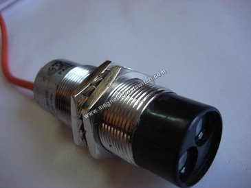डिफ्यूज्ड सेंसर M-30 मैक्स। वर्तमान: 300amp एम्पीयर (Amp)