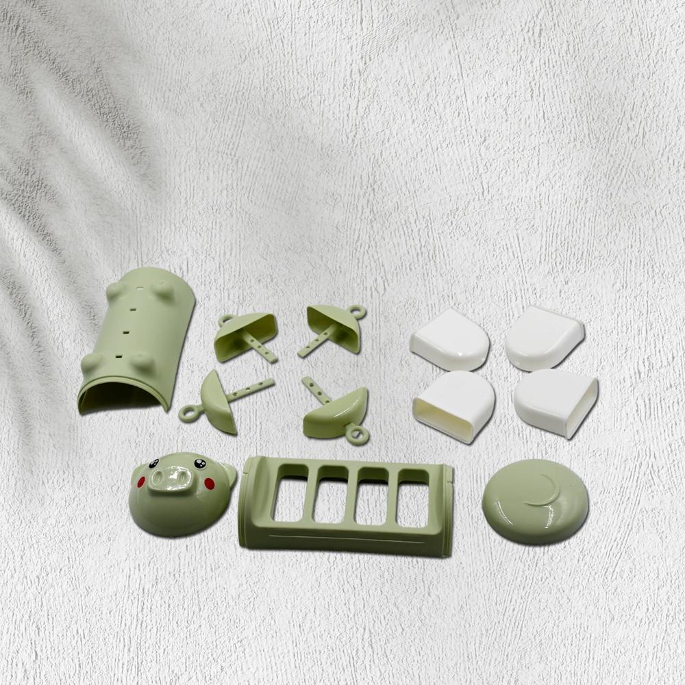 Pig Shape Ice Mold Tray Cute Mould for Candy, Kulfi & Ice (4 Cups)