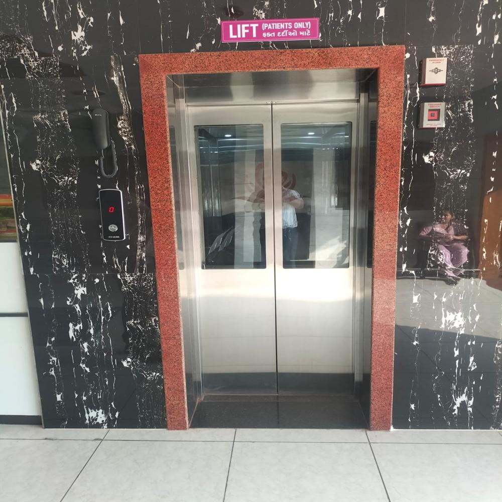 Full Vision Glass Door Elevator