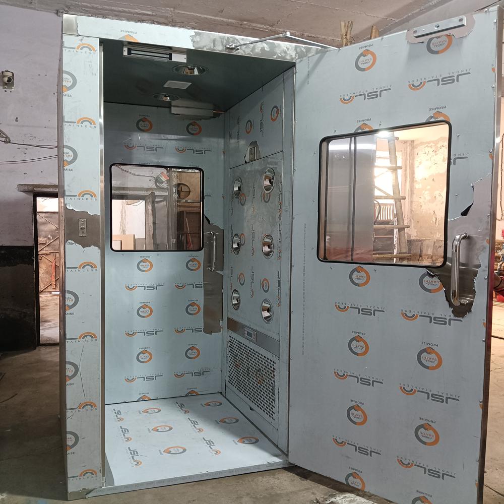 Cleanroom Air Shower