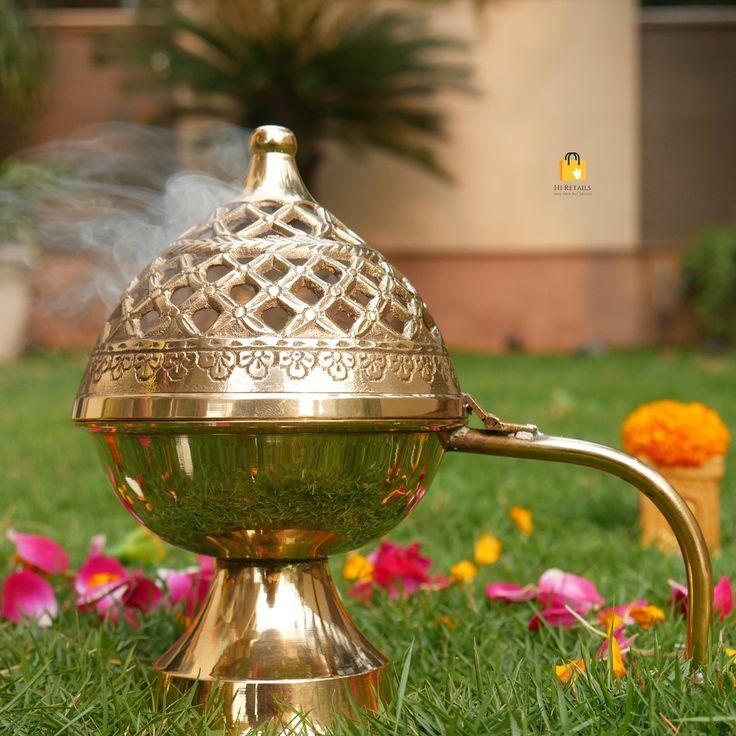 Brass Dhoop Dani - Color: Metalic