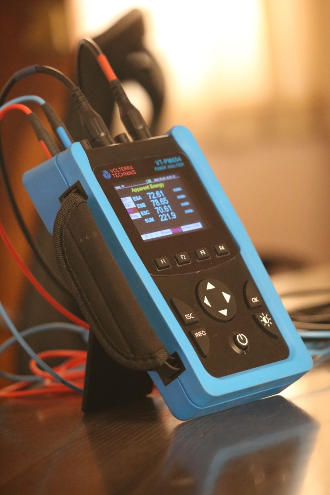Three Phase Power Analyser VT-PM604 Handheld Portable