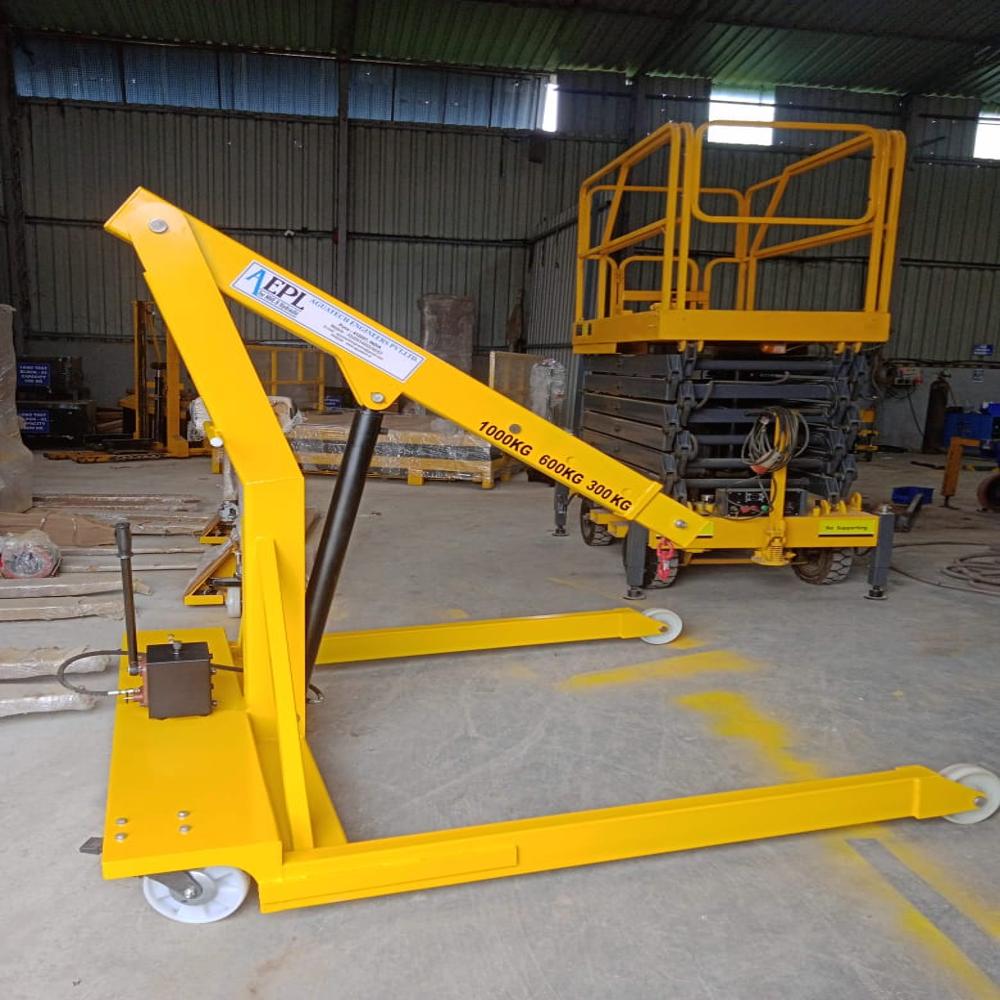 Manual Shop Floor Crane - Lifting Capacity: 2000  Kilograms (Kg)