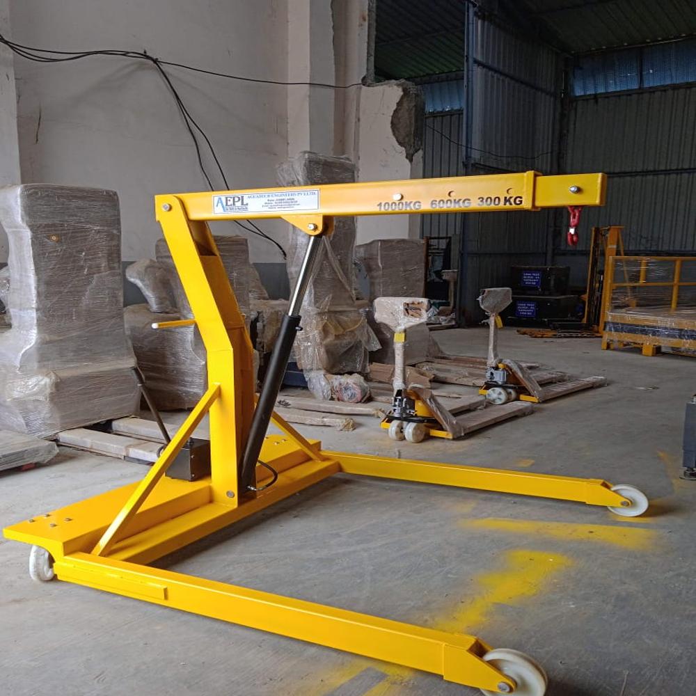 Manual Shop Floor Crane - Lifting Capacity: 2000  Kilograms (Kg)