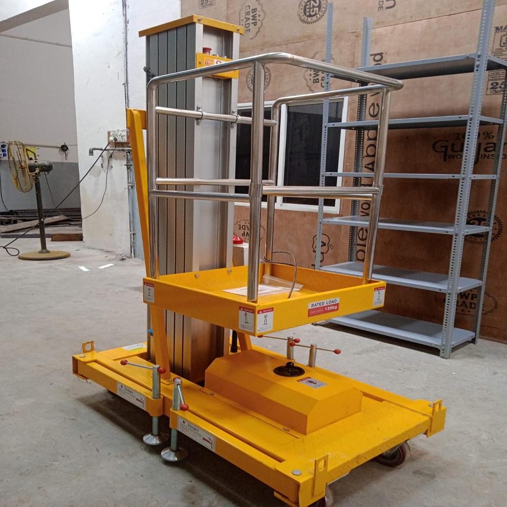 Single Mast Aerial Work Platform