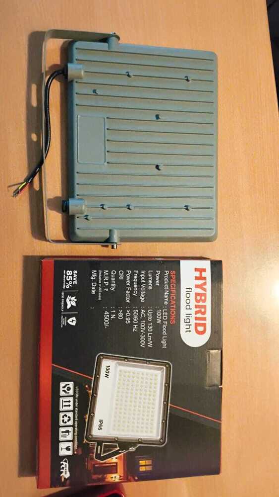 100w Hybrid Flood Light - Color: White