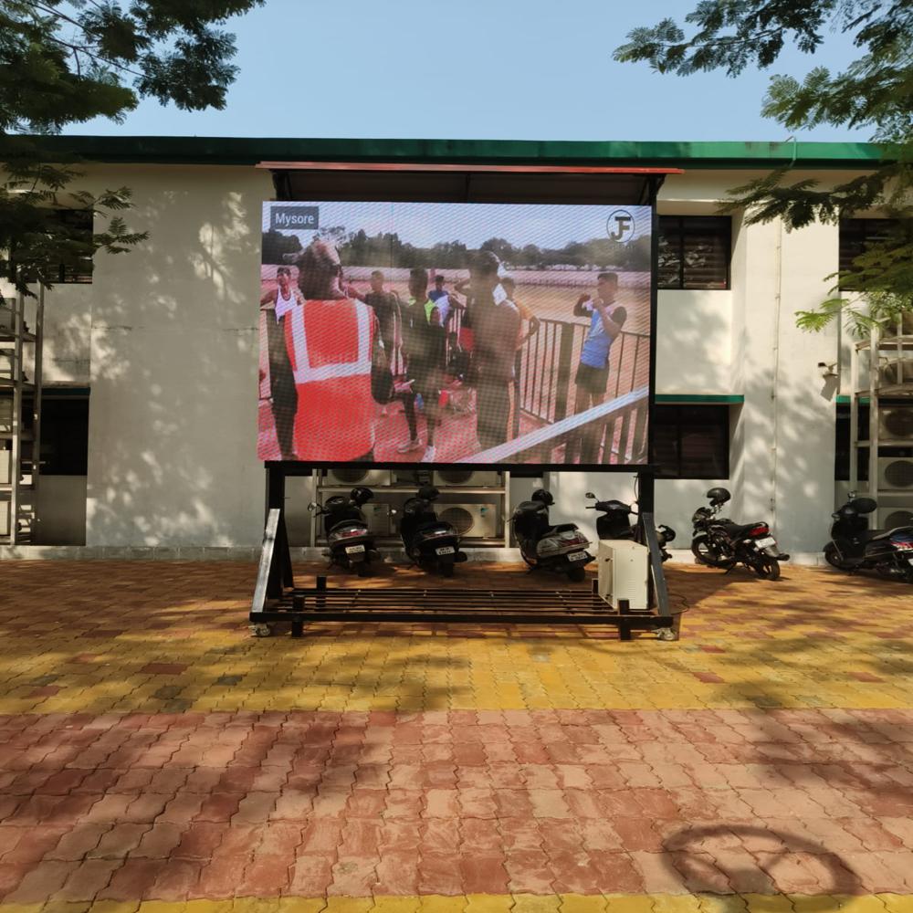 Portable Presentation Screen - Application Areas: Corporate Offices & Boardrooms Conference & Meeting Rooms Educational Institutions & Smart Classrooms Training Centers Exhibition Booths & Trade Shows Product Launch Events Hotels & Convention Centers