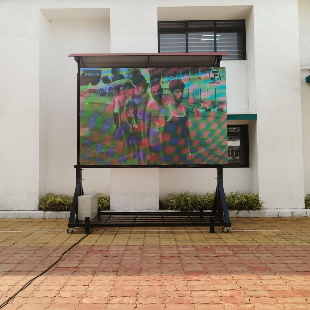 Portable Presentation Screen - Application Areas: Corporate Offices & Boardrooms Conference & Meeting Rooms Educational Institutions & Smart Classrooms Training Centers Exhibition Booths & Trade Shows Product Launch Events Hotels & Convention Centers