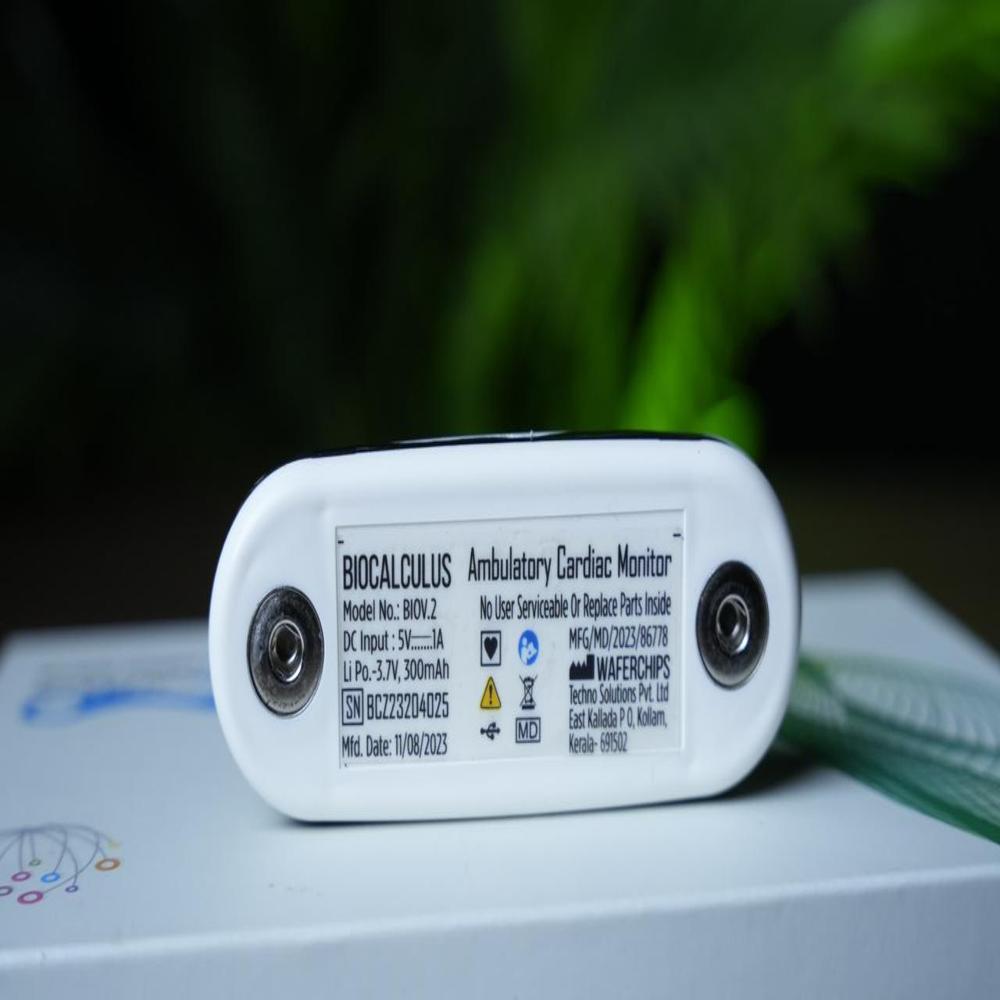 Clinical ECG Monitoring - High-Impact Medical-Grade Plastic, White, Portable Rechargeable ECG Monitor, Automatic Recording