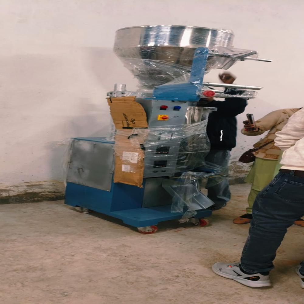 SUPARI PACKAGING MACHINE 