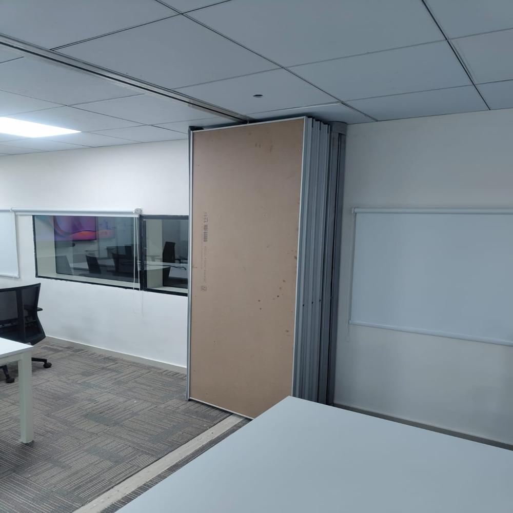 Sliding Folding Partition In Mumbai - Application: Banquet Halls