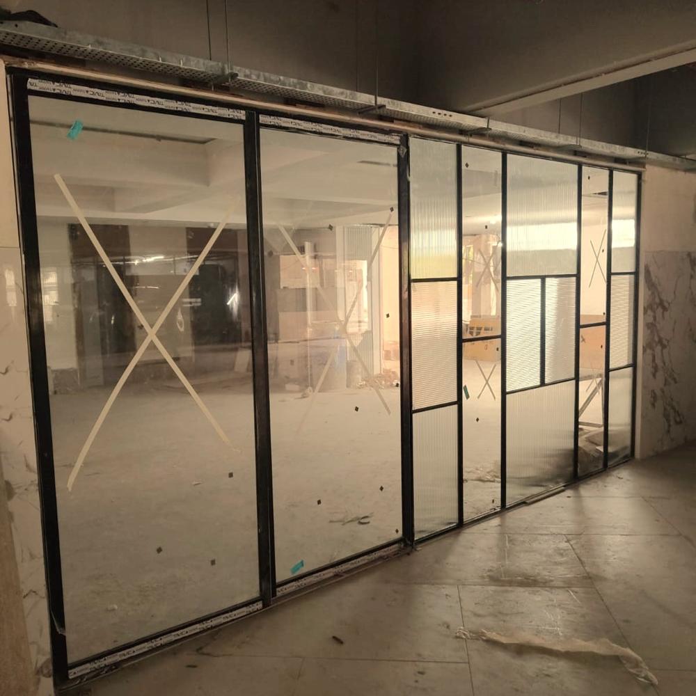  Grid Type Partition with Door Profile