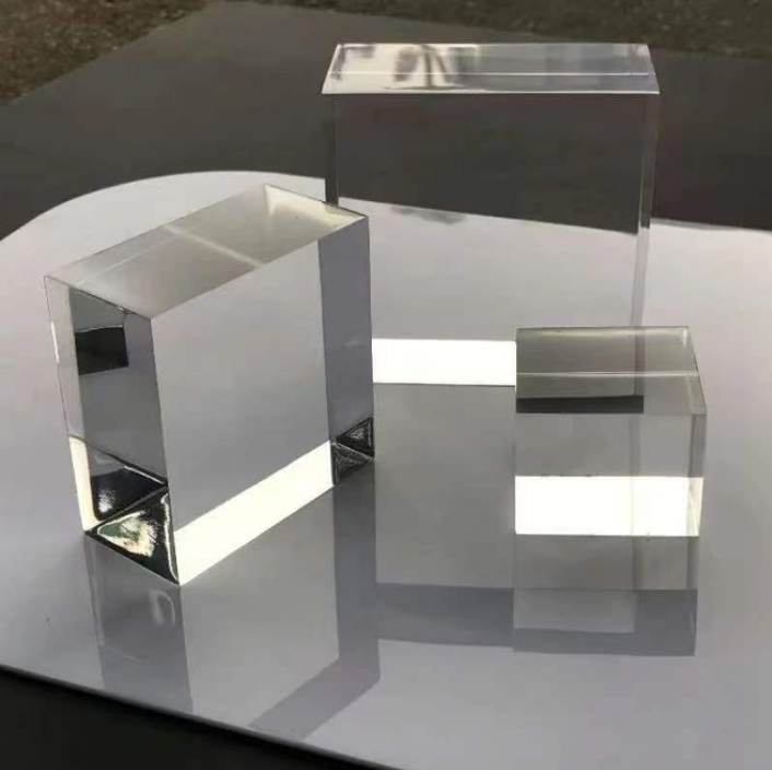 Cast Acrylic - Color: Transparent