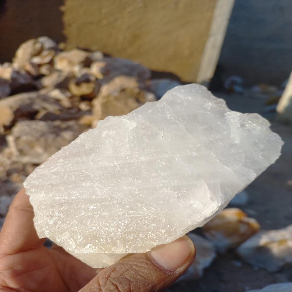 Natural Quartz Lumps Milky White Stones for Industrial Crucibles and Glass and Semiconductor Manufacturing
