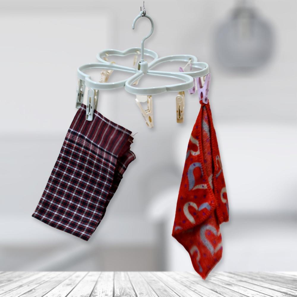 Heart Shape Cloth Drying Rack With 8 Clips For Socks, Baby Clothes, Towels - Color: Plastic