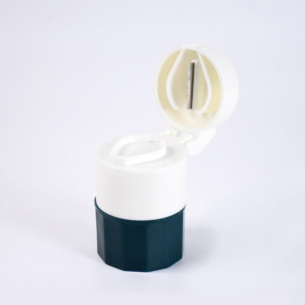 Pill Crusher and Grinder 4 in 1 Pill Crusher