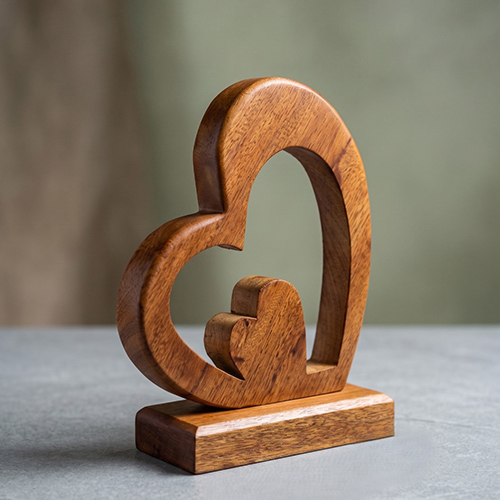 (L-7 x W-8.5 x H-2.5 inch) Decor Heart Photo Frame With Natural Finish