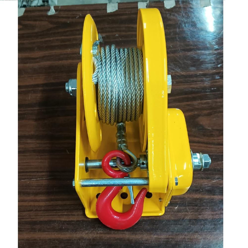 Manual Hand Winch - Capacity: Up To 1200 Lbs (Varies By Model)