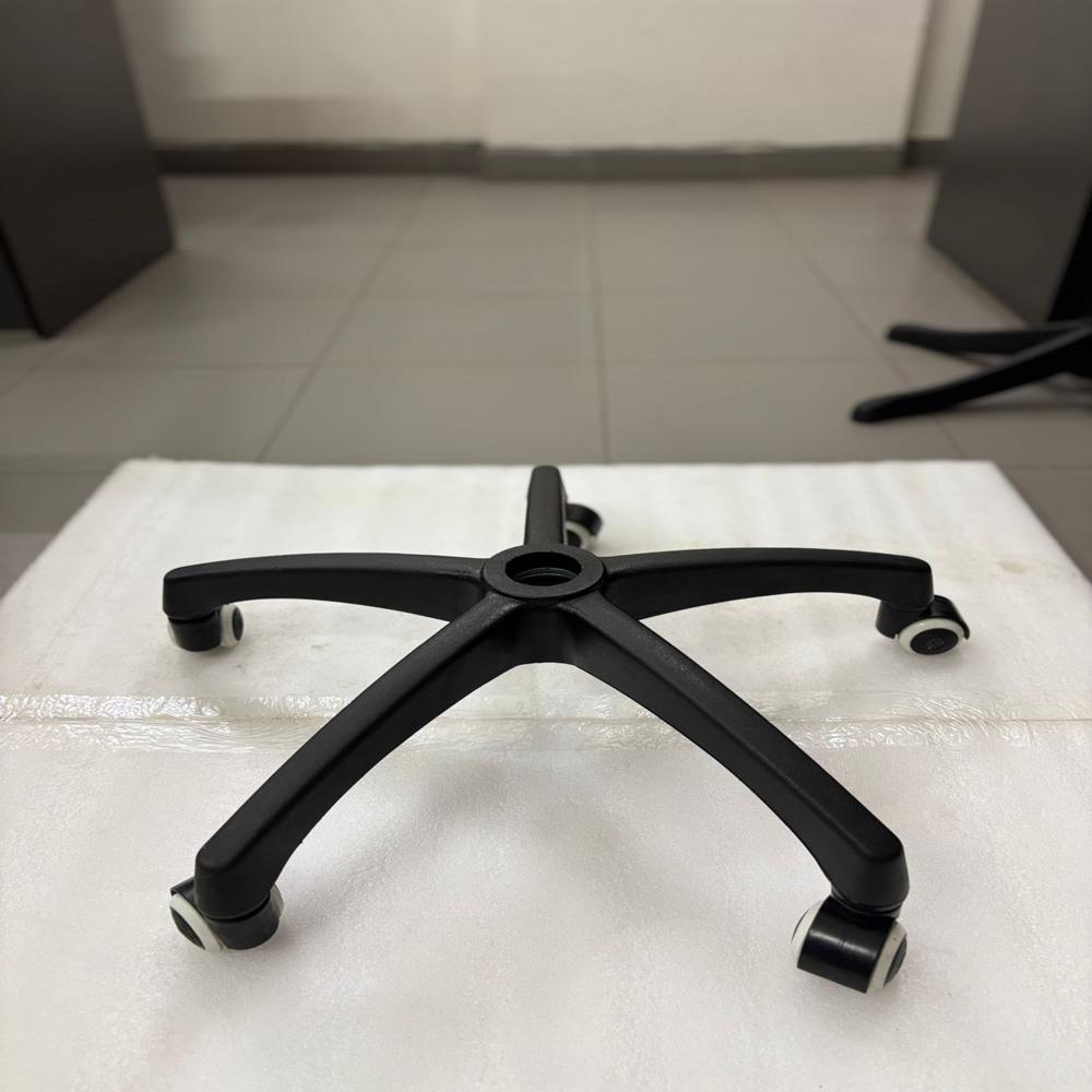 08_PVC Base With Twin Wheels