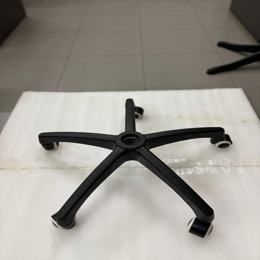 08_PVC Base With Twin Wheels