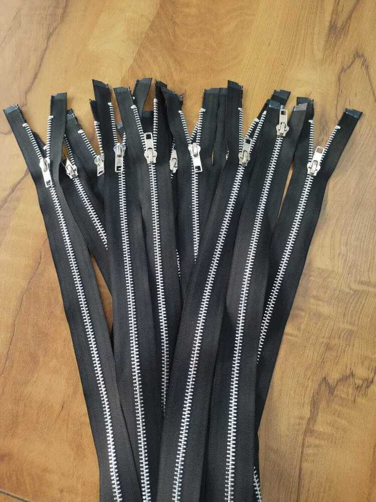 No 5 Aluminium Zipper With Metal Standard Puller