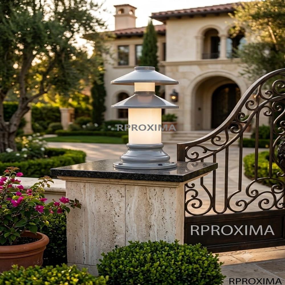 Gate pillar light