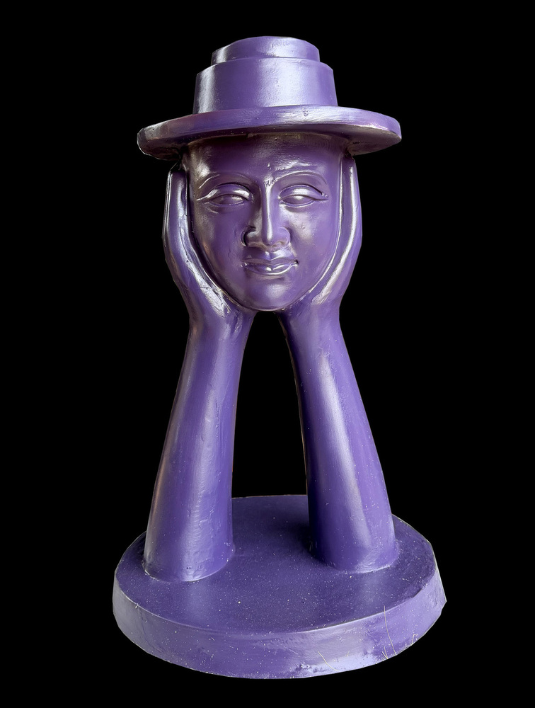 Mukhe Hat Decorative Statue