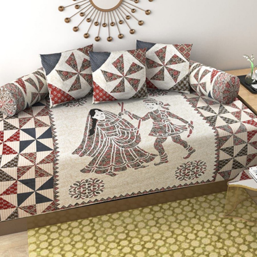 Diwan cover with cushion covers (6 piece set )