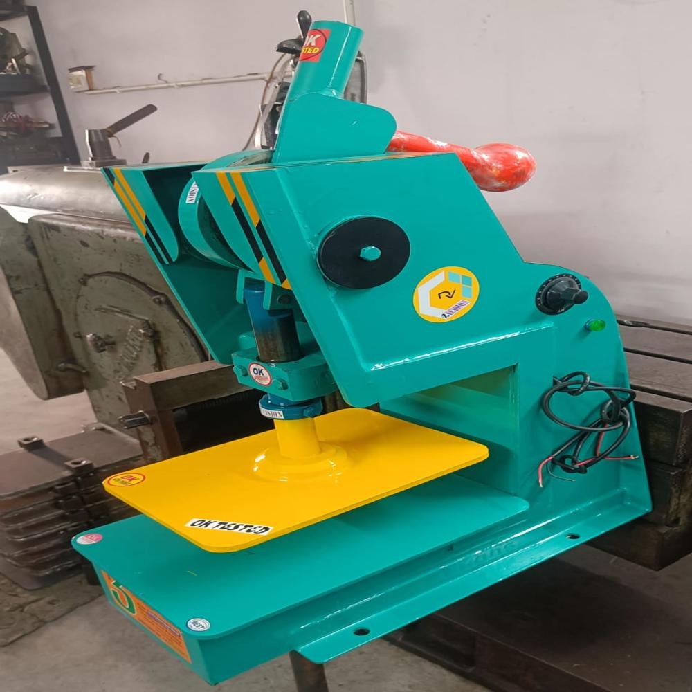 Manual Slipper Making Machine - Capacity: 50 Pcs/hr