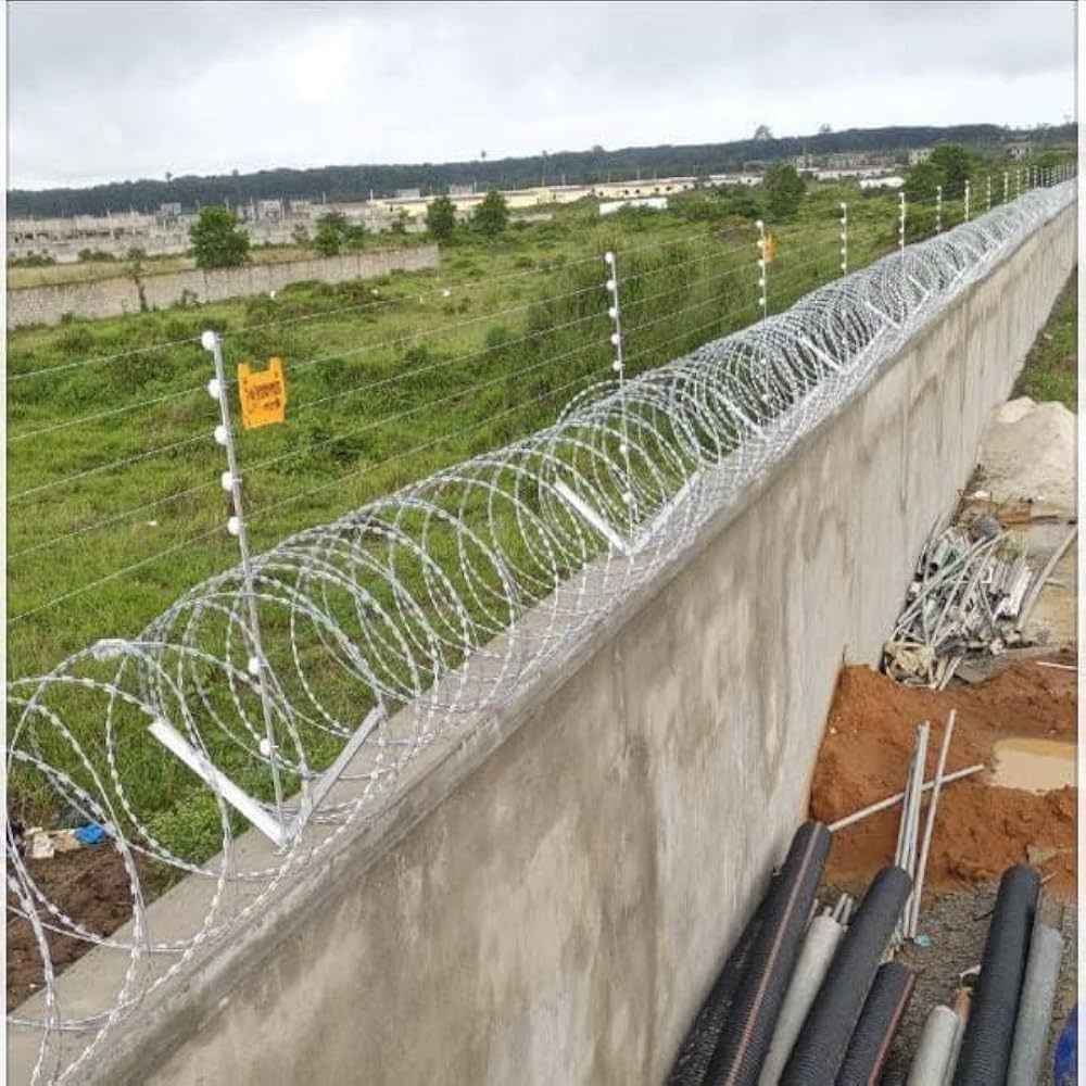 compound wall Y-angle