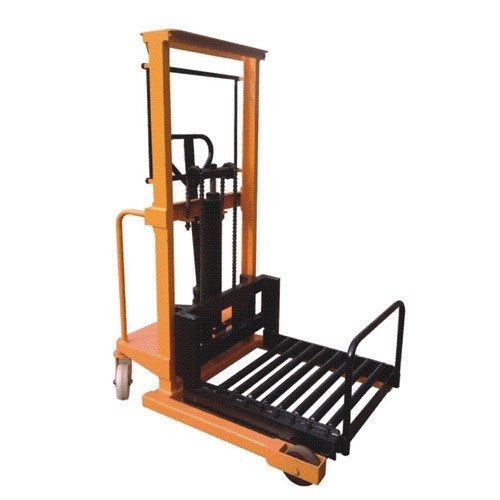 Platform Stacker - Attributes: Easy To Operate