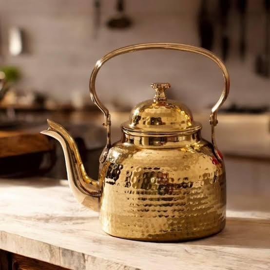 Brass Kettle - Shape: Round / Traditional
