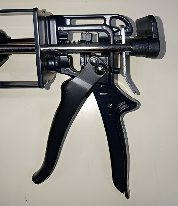 Sealant Applicator Gun - Coating Type: -Sided Addoublehesive Coating