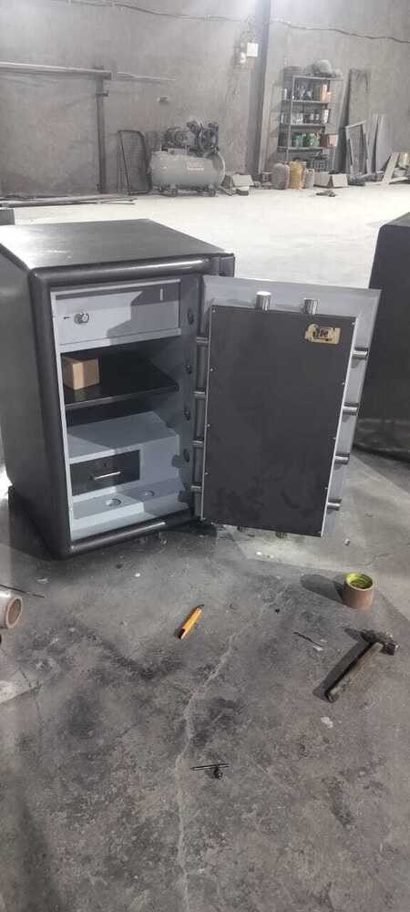 Open Door Steel Safe with Locking Bolts