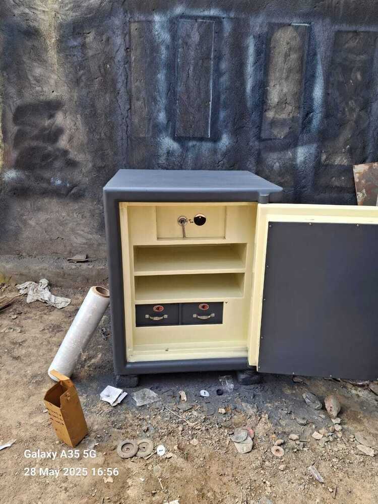 Open Door Steel Safe with Locking Bolts
