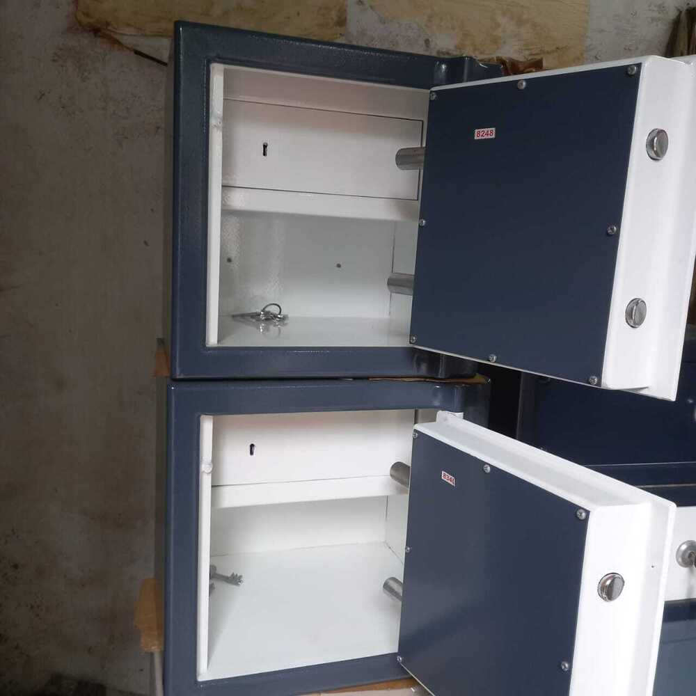 Open Door Steel Safe with Locking Bolts