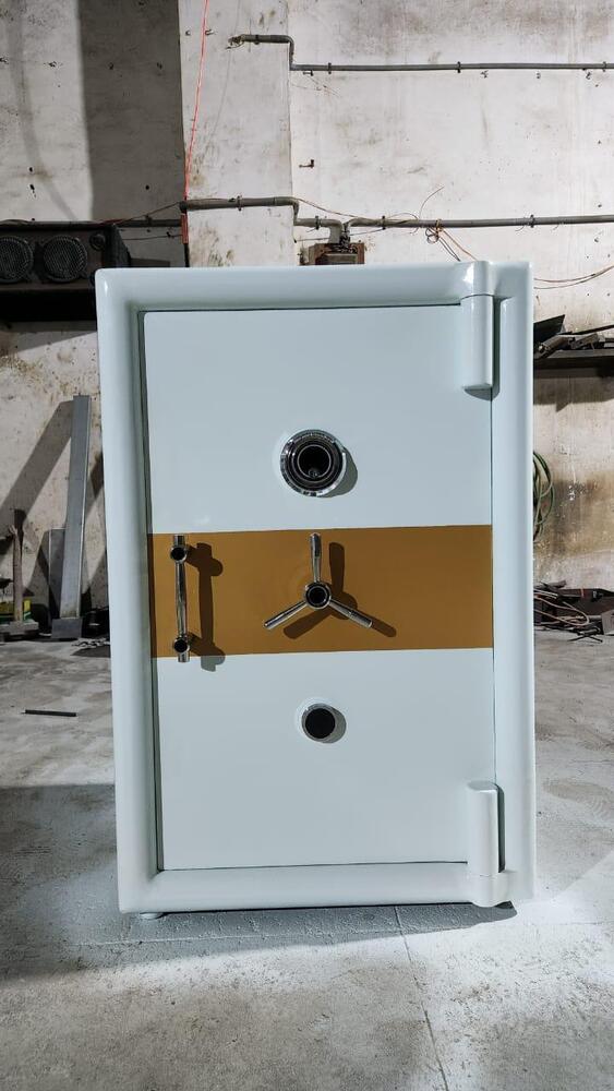 Open Interior Cash Locker with Drawer