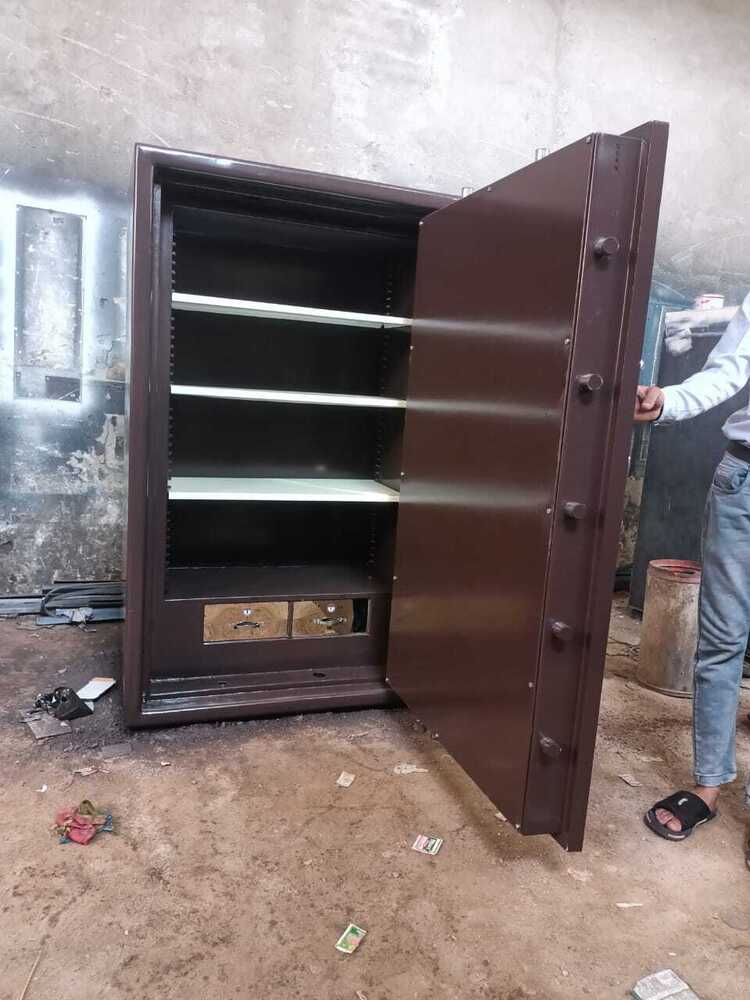 Open Interior Cash Locker with Drawer
