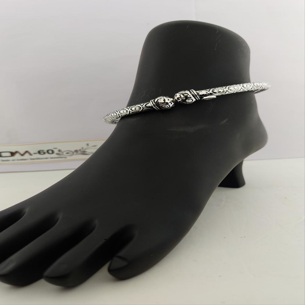 Silver Unique Fancy Payal - 100-300g Weight, Size 10/10.5, Silver Color | Casual Wear, Women's Jewelry For Anniversary, Engagement, Or Wedding