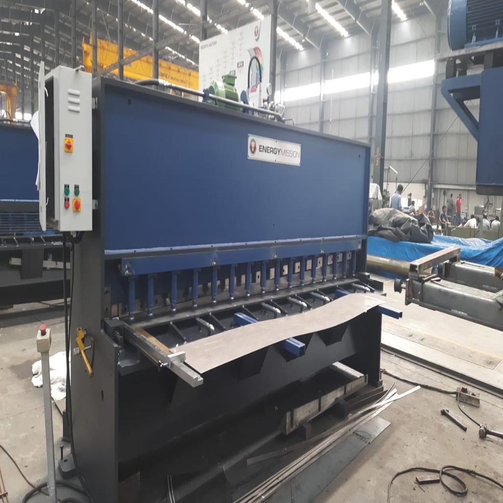 Semi Automatic Hydraulic Shearing Machine - Automatic Grade: Semi-automatic